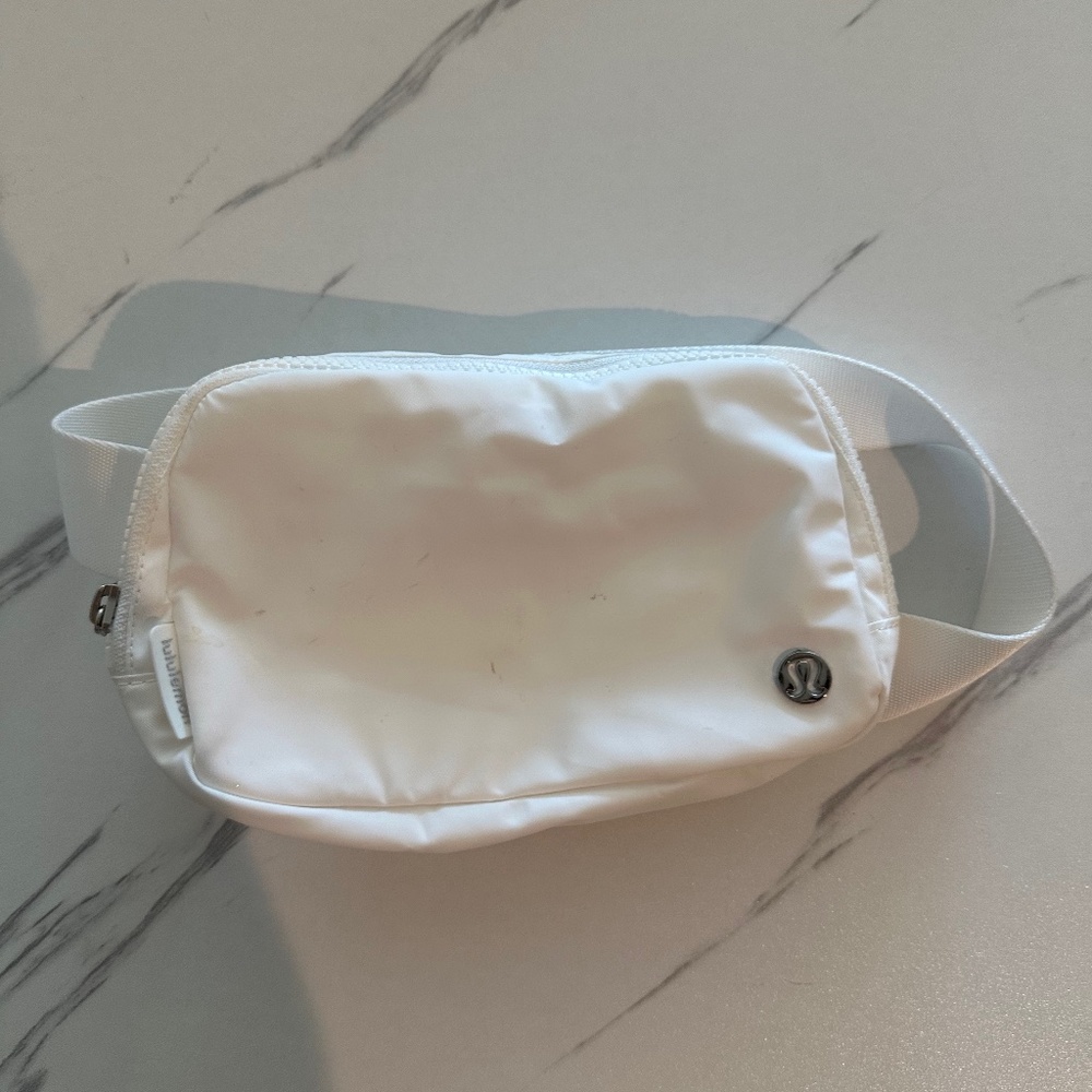 Lululemon Everywhere Belt bag - white - 1L